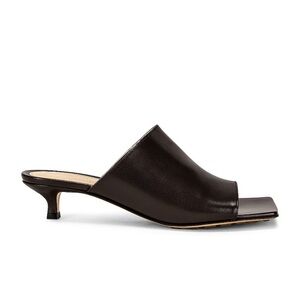 BNIB 39 Mule Sandal Bottega Veneta